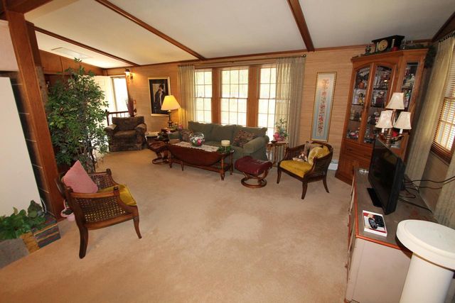 308 Highridge ROAD, Burlington, WI 53105