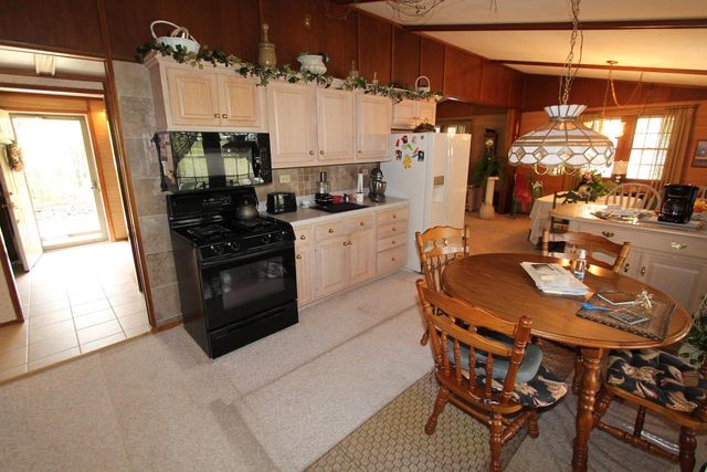 308 Highridge ROAD, Burlington, WI 53105