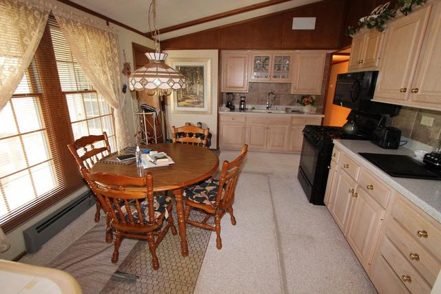308 Highridge ROAD, Burlington, WI 53105