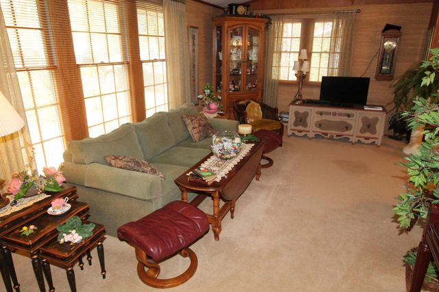 308 Highridge ROAD, Burlington, WI 53105