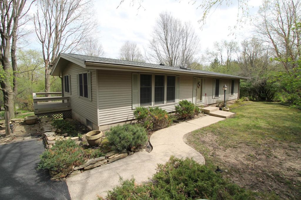 308 Highridge ROAD, Burlington, WI 53105
