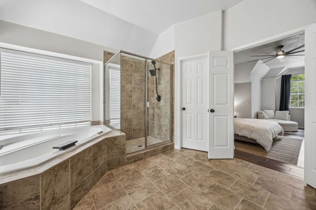 2121 Brentcove Drive, Grapevine, TX 76051