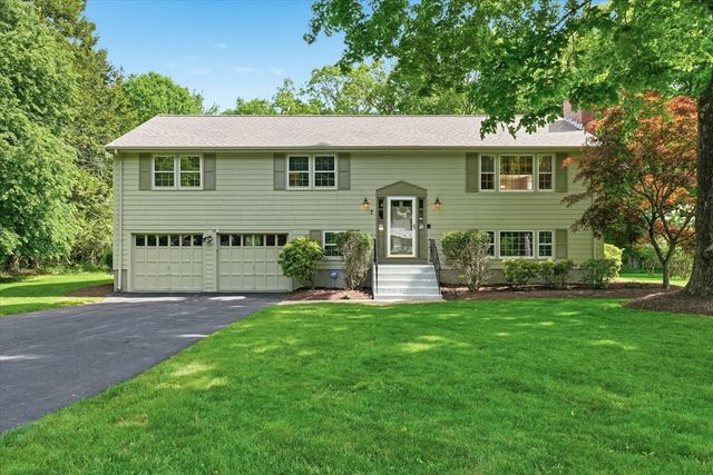 7 Blueberry Circle, Framingham, MA 01701