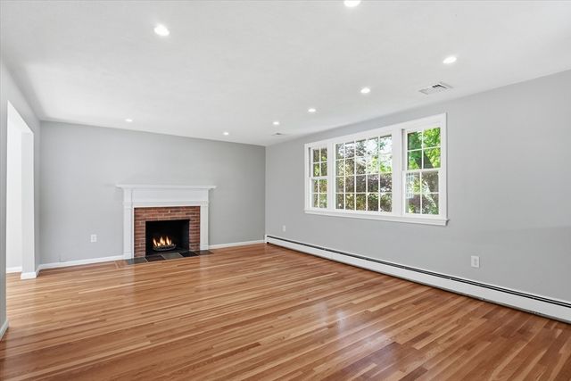 7 Blueberry Circle, Framingham, MA 01701
