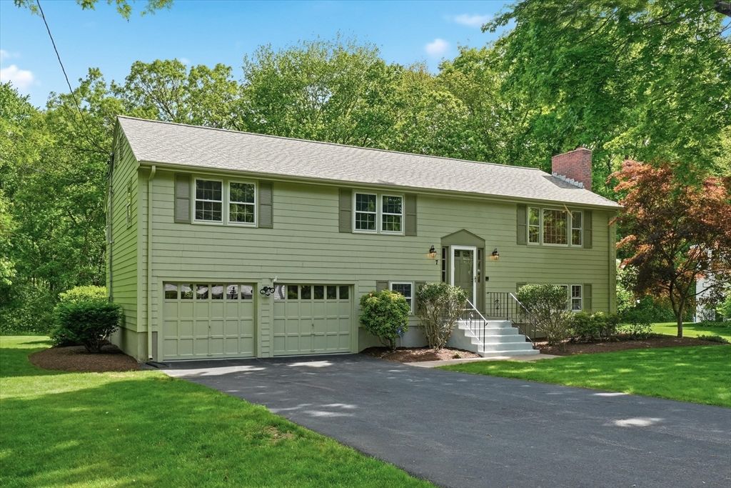 7 Blueberry Circle, Framingham, MA 01701