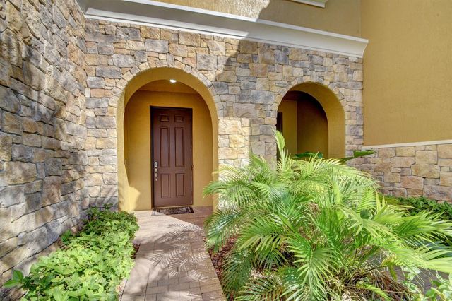 10342 Wellington Parc Drive, Wellington, FL 33449