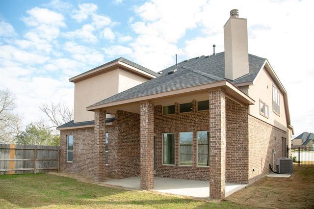 4902 Thunder Creek Lane, Sugar Land, TX 77479