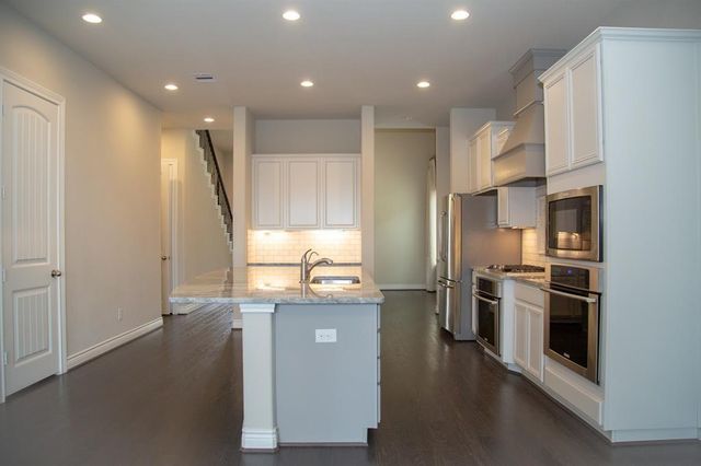 4902 Thunder Creek Lane, Sugar Land, TX 77479