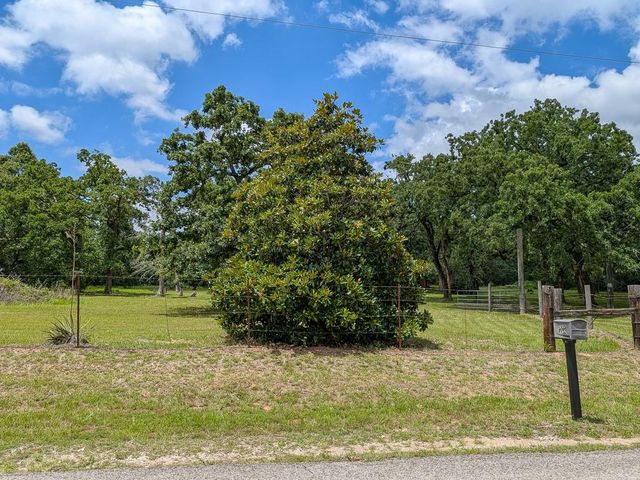 6099 County Road 302, Navasota, TX 77868