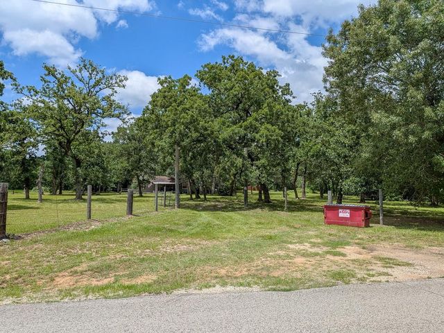 6099 County Road 302, Navasota, TX 77868