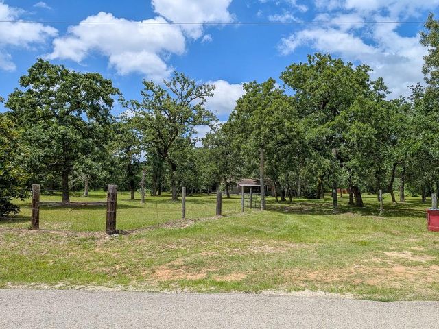 6099 County Road 302, Navasota, TX 77868