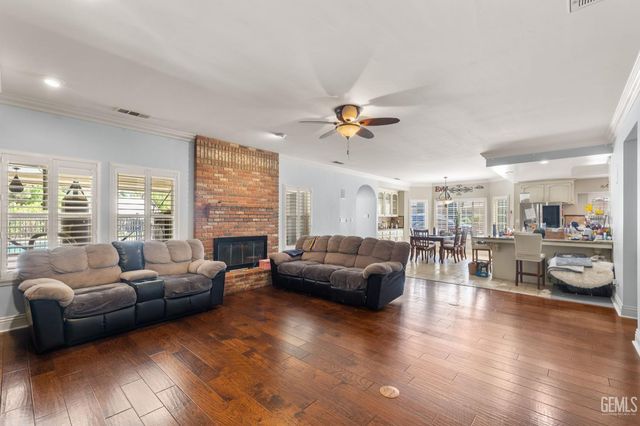 7704 Jill Jean Avenue, Bakersfield, CA 93308