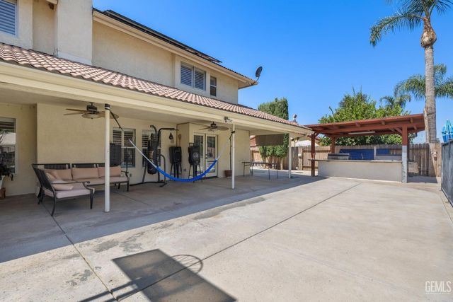 7704 Jill Jean Avenue, Bakersfield, CA 93308