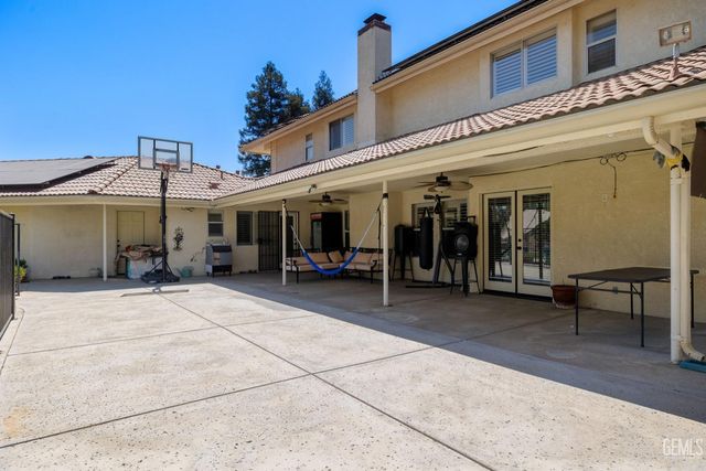 7704 Jill Jean Avenue, Bakersfield, CA 93308