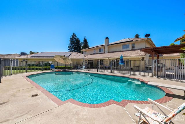 7704 Jill Jean Avenue, Bakersfield, CA 93308