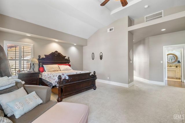 7704 Jill Jean Avenue, Bakersfield, CA 93308