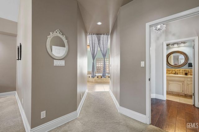 7704 Jill Jean Avenue, Bakersfield, CA 93308