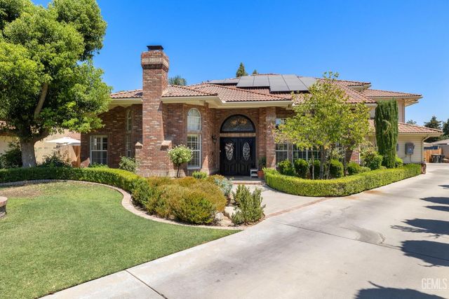 7704 Jill Jean Avenue, Bakersfield, CA 93308