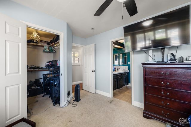 7704 Jill Jean Avenue, Bakersfield, CA 93308