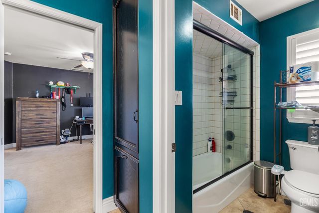 7704 Jill Jean Avenue, Bakersfield, CA 93308