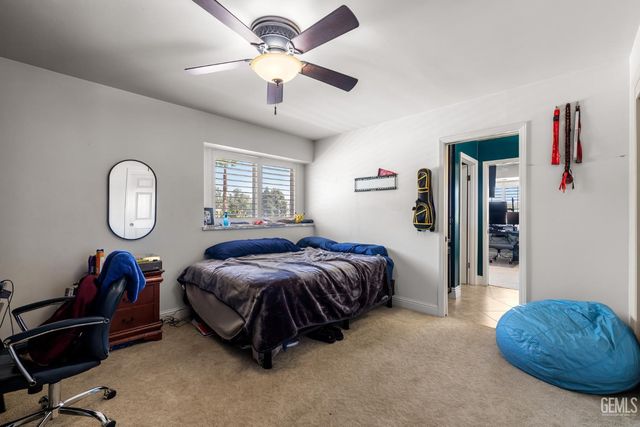 7704 Jill Jean Avenue, Bakersfield, CA 93308