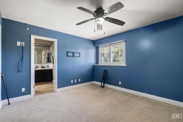 7704 Jill Jean Avenue, Bakersfield, CA 93308