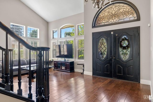 7704 Jill Jean Avenue, Bakersfield, CA 93308