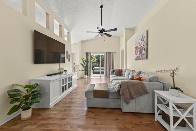 6578 Geneva Street, Lake Worth, FL 33467