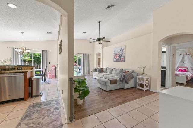 6578 Geneva Street, Lake Worth, FL 33467