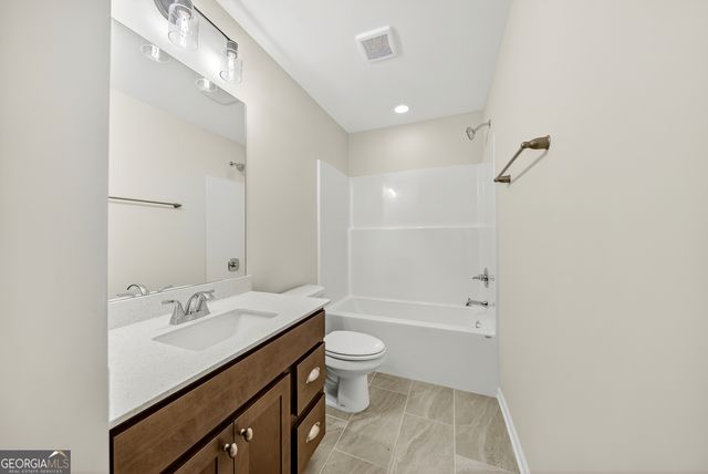 102 Beaver Creek Way 265, Lagrange, GA 30241