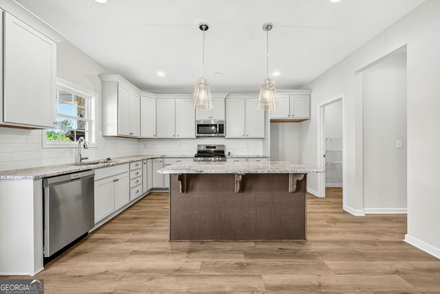 102 Beaver Creek Way 265, Lagrange, GA 30241