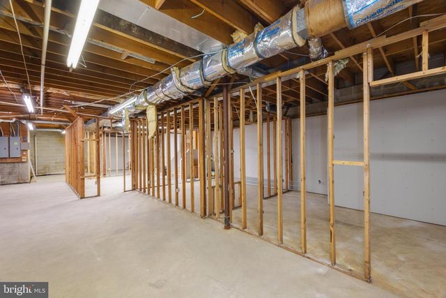 102 BURNT MILL, Voorhees, NJ 08043