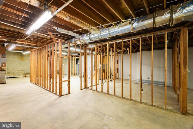 102 BURNT MILL, Voorhees, NJ 08043