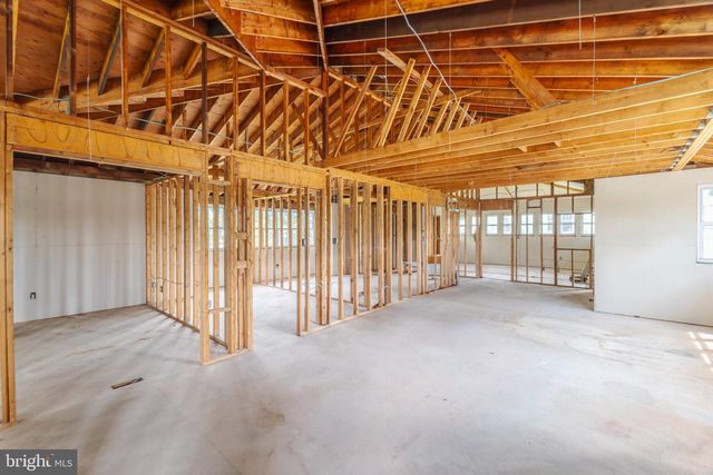 102 BURNT MILL, Voorhees, NJ 08043