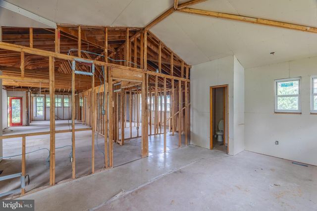 102 BURNT MILL, Voorhees, NJ 08043