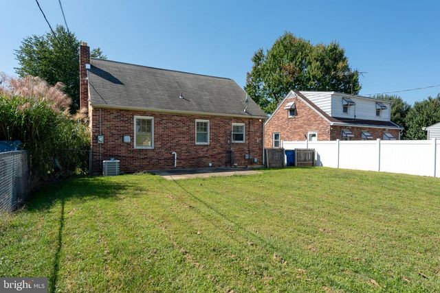 303 GREYSTONE RD, York, PA 17402