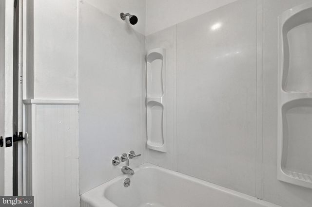 303 GREYSTONE RD, York, PA 17402