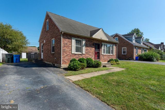 303 GREYSTONE RD, York, PA 17402