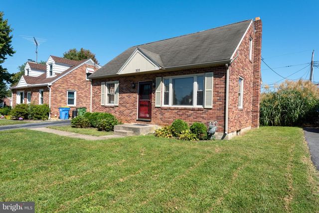 303 GREYSTONE RD, York, PA 17402