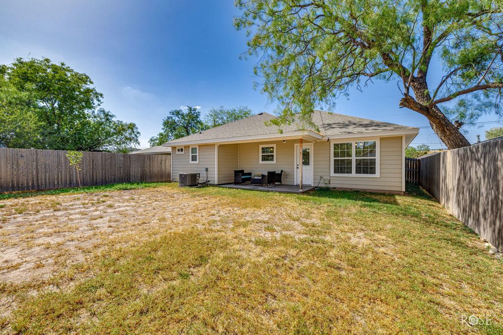 Image 16 of property listing at 2907 Freeland Avenue, San Angelo, TX 76901