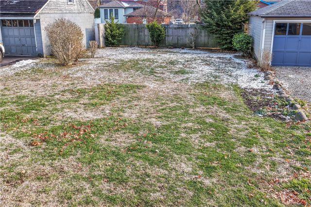 745 Bank St, Beaver, PA 15009