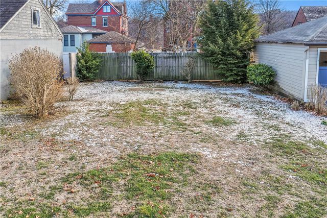 745 Bank St, Beaver, PA 15009