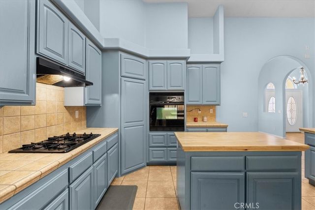 1679 Desert Front, Wrightwood, CA 92397