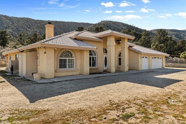 1679 Desert Front, Wrightwood, CA 92397