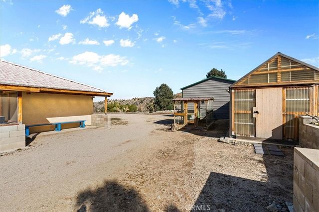 1679 Desert Front, Wrightwood, CA 92397