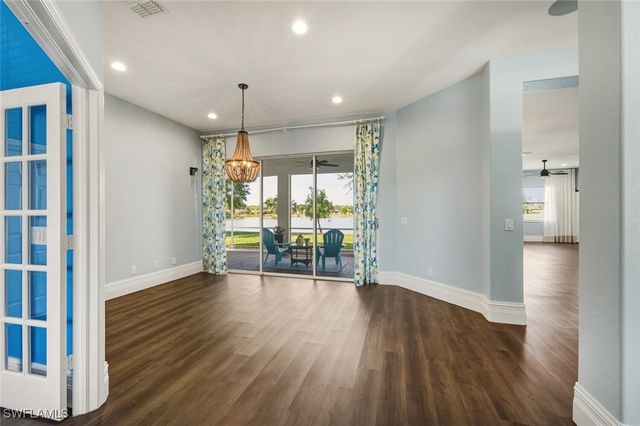 2257 Valencia Lakes CIR, Naples, FL 34120