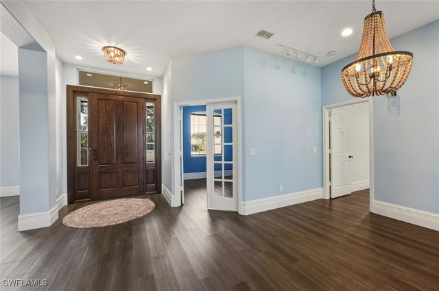 2257 Valencia Lakes CIR, Naples, FL 34120