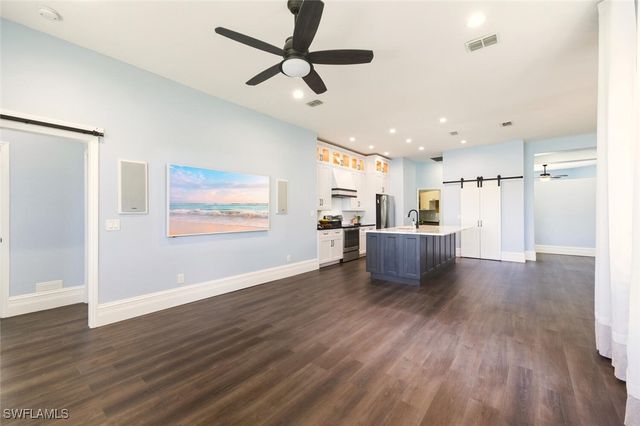 2257 Valencia Lakes CIR, Naples, FL 34120