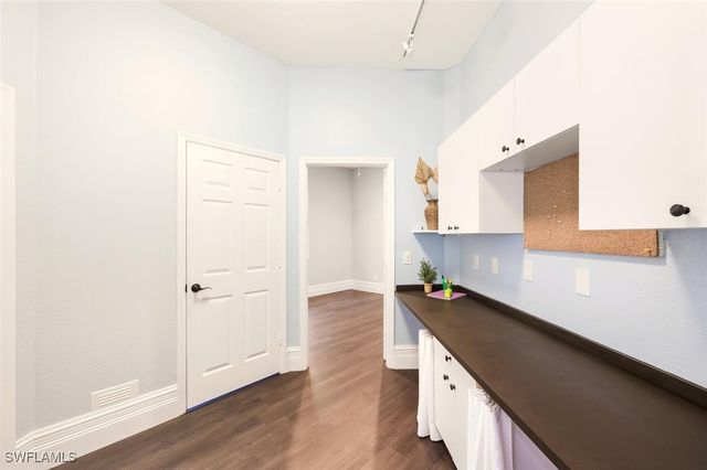 2257 Valencia Lakes CIR, Naples, FL 34120