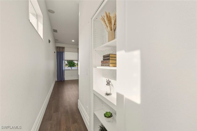 2257 Valencia Lakes CIR, Naples, FL 34120